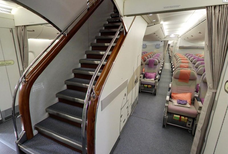 Салон а380 Эмирейтс 2 этаж