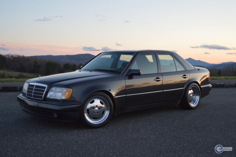 Мерседес Бенц w124 e500