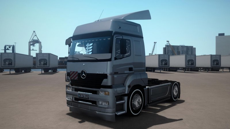 Mercedes Axor 2