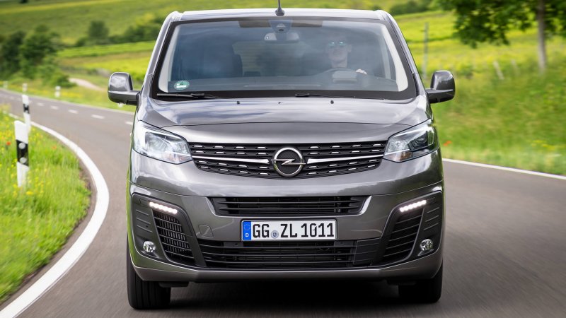 Опель Zafira Life 2019