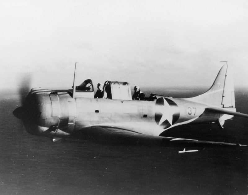 Пикирующий бомбардировщик Дуглас SBD-5
