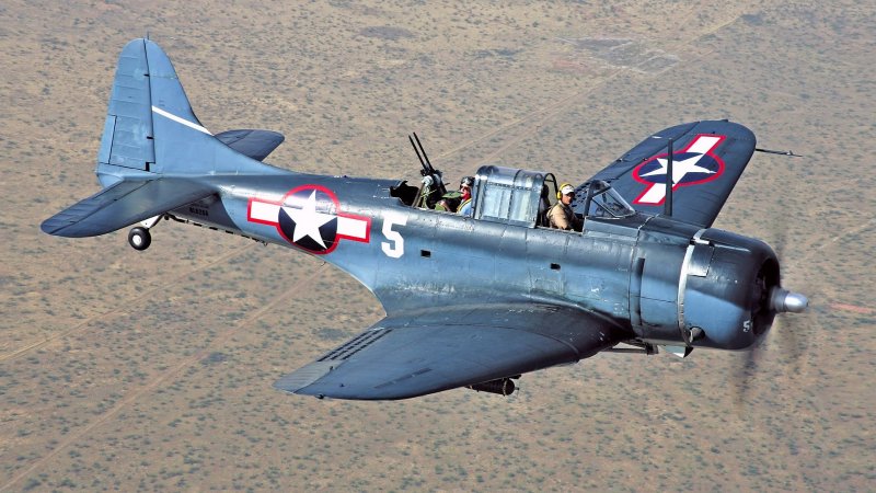 Самолет SBD-5 Dauntless
