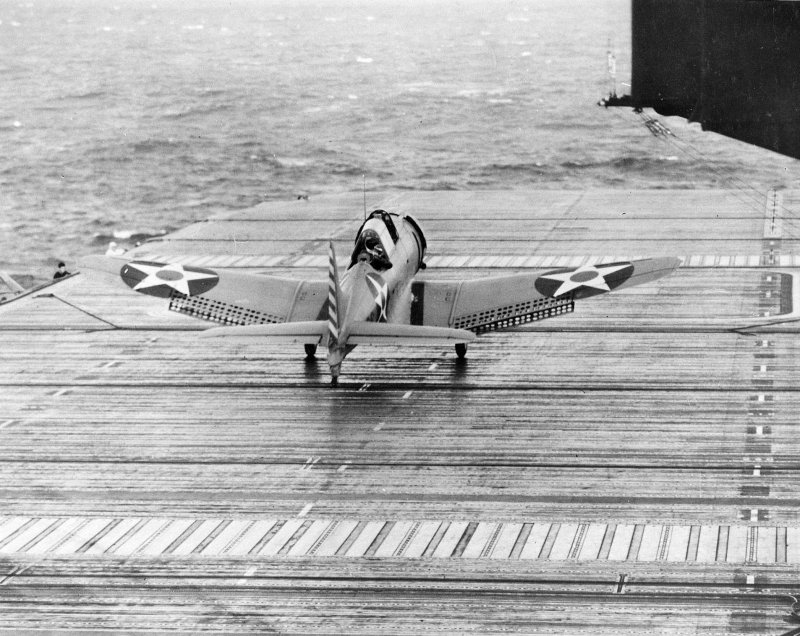 Самолет SBD-5 Dauntless