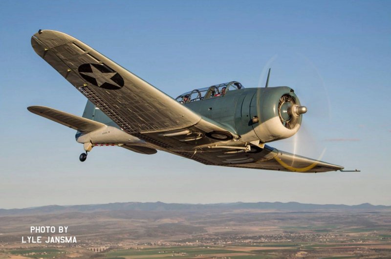 Douglas SBD-5 Dauntless