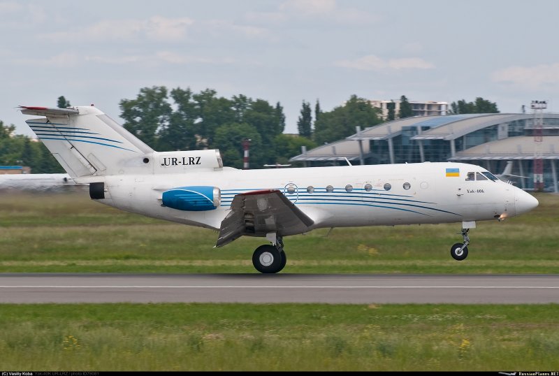 Як 40 самолет