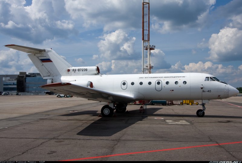 Як 40 Sukhoi Design Bureau