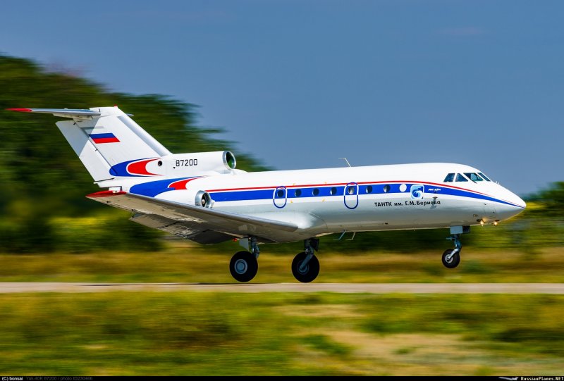 СИБНИА як-40 с композитным крылом