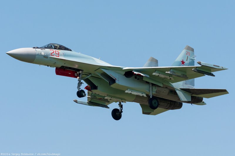 Самолет утенок Су 34