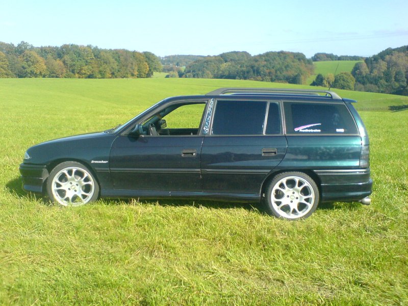 Opel Astra Caravan универсал 1997