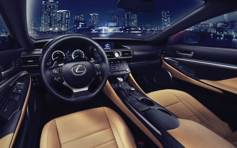 Lexus RC 300 салон