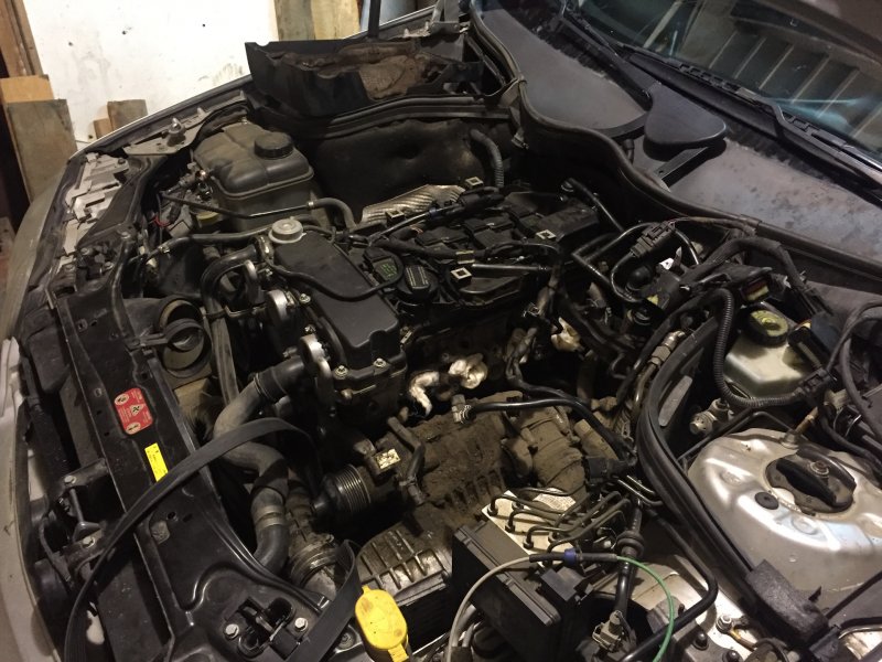 Клапан картерных газов w203 m271
