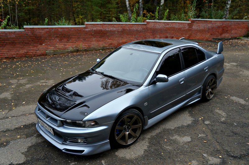 Mitsubishi Galant VIII