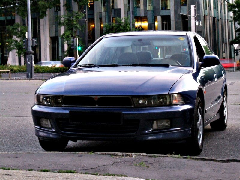 Mitsubishi Galant 8