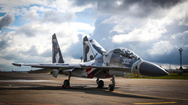 Истребитель Су-27