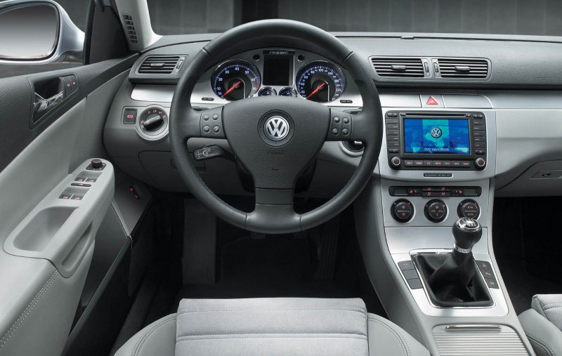 Volkswagen Passat b6 Interior