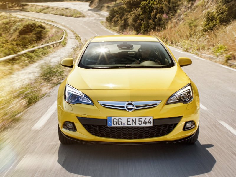 Opel Astra GTC 2015