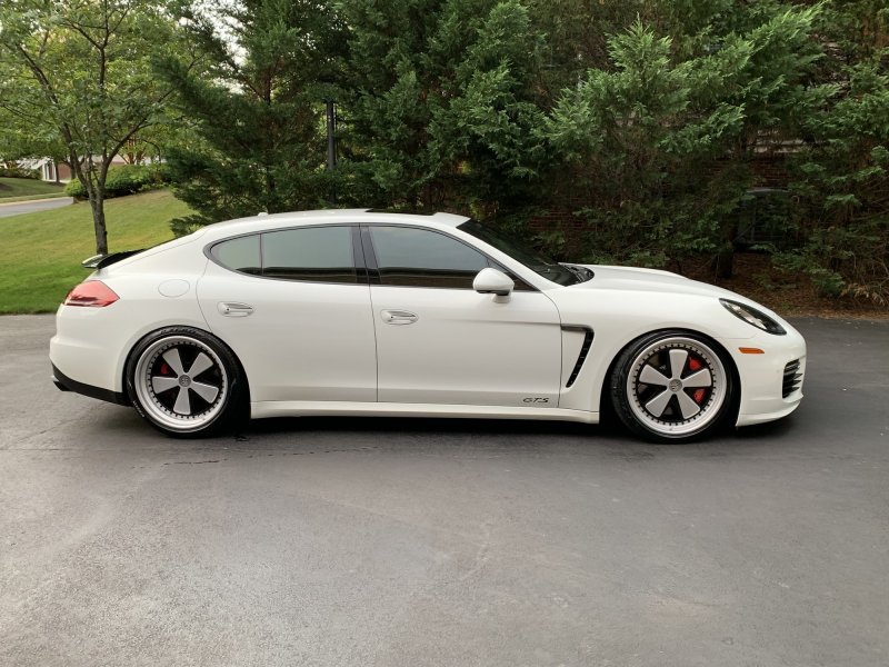 Porsche 911 Carrera 4s GTS