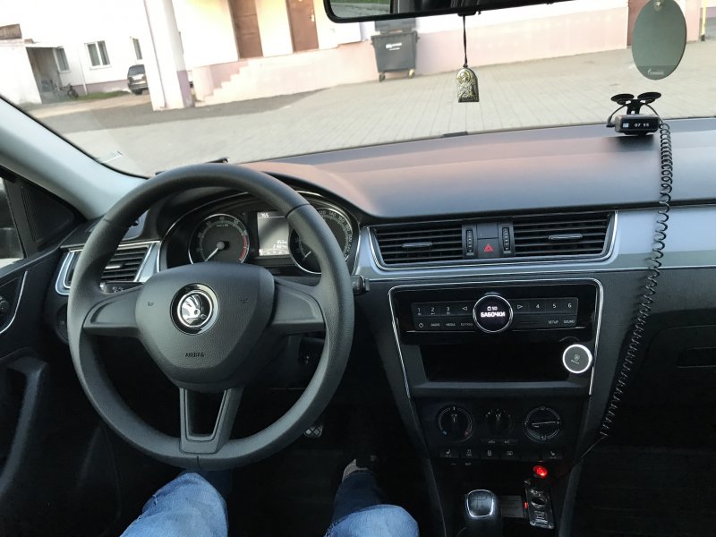 Skoda Rapid 2017 салон