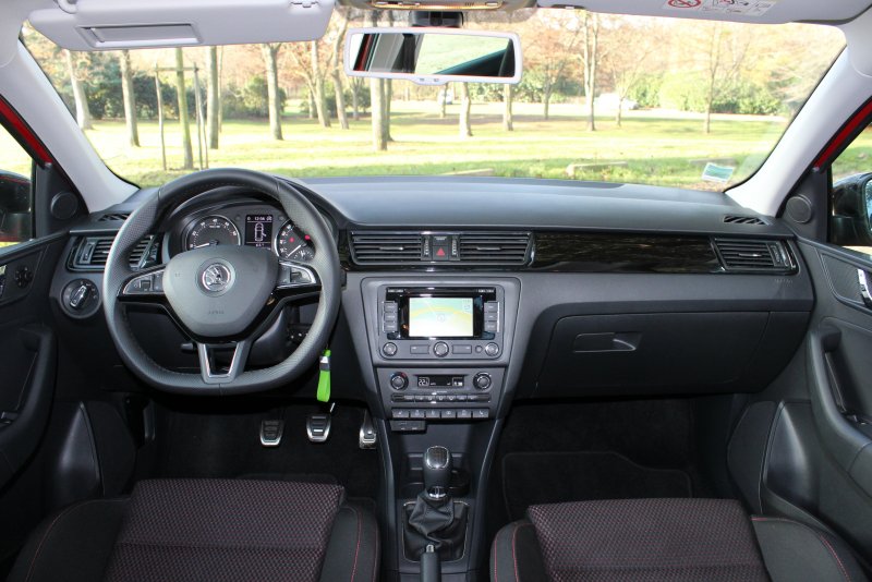 Skoda Rapid Spaceback салон