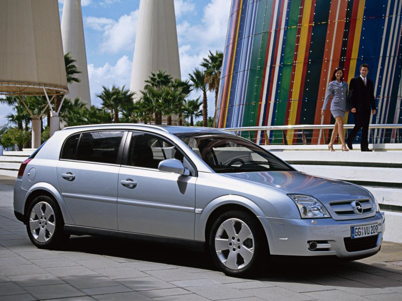 Opel Signum 2003 2.2