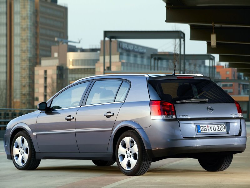 Opel Signum 2003
