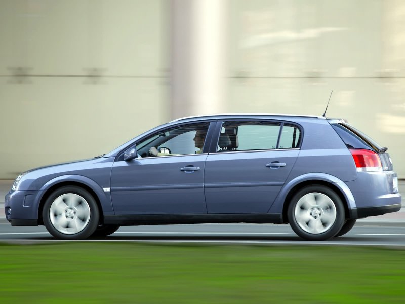 Opel Signum 2003