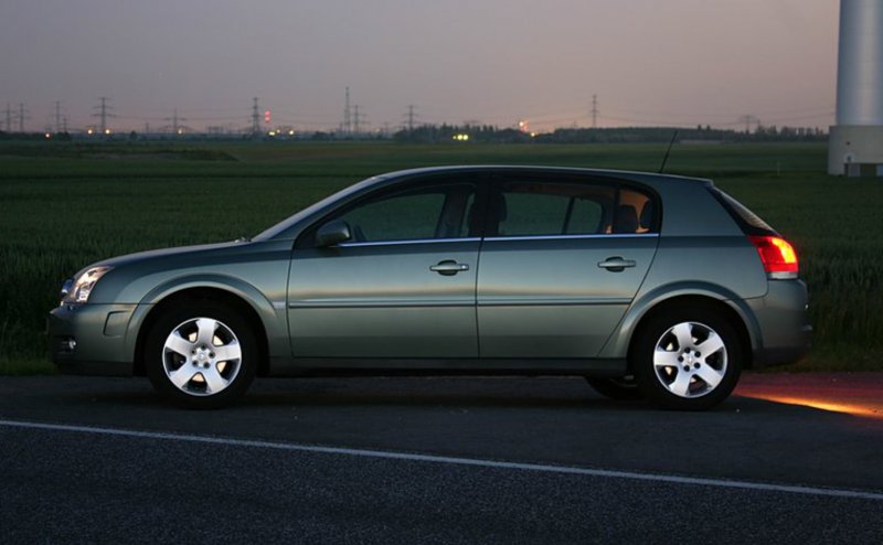 Opel Signum Hatchback 2006