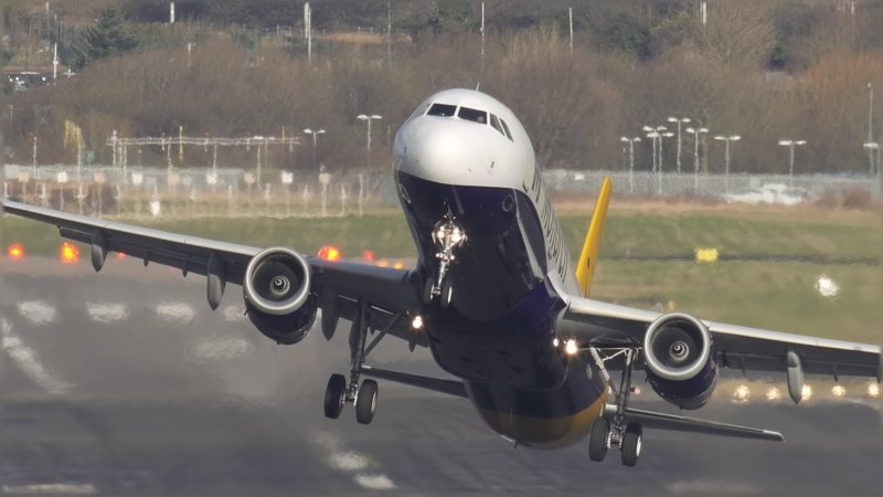 Boeing 737-800 взлёт