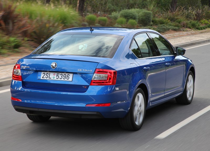 Skoda Octavia a5 синяя