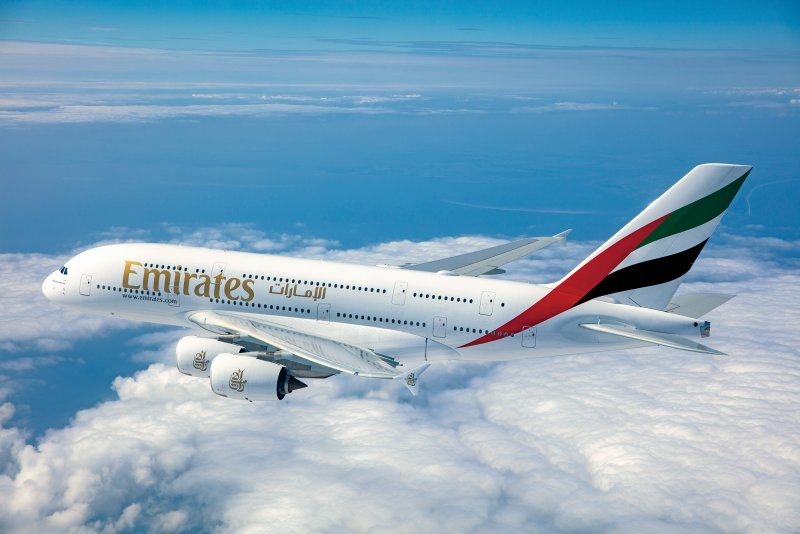 Самолёт Airbus a380 Emirates