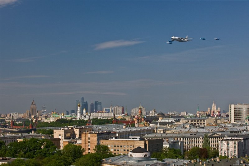 Самолеты над Москвой