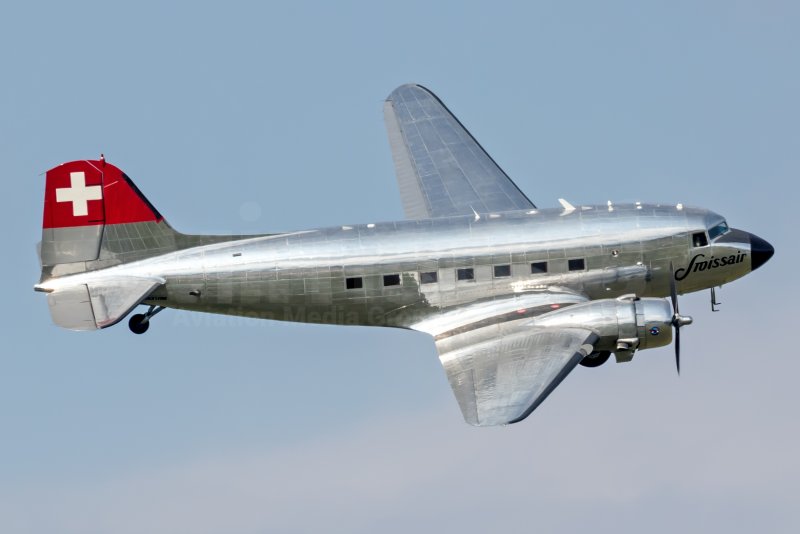 Douglas DC-3 (C-47 Dakota) -