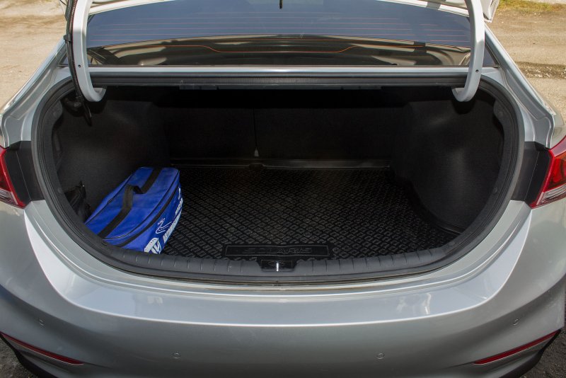 Hyundai Solaris багажник