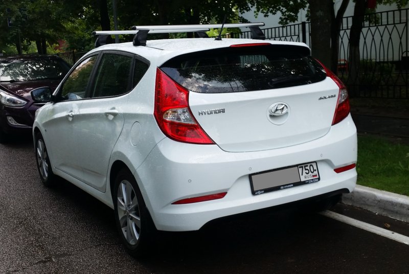 Hyundai Solaris 2011 хэтчбек багажник
