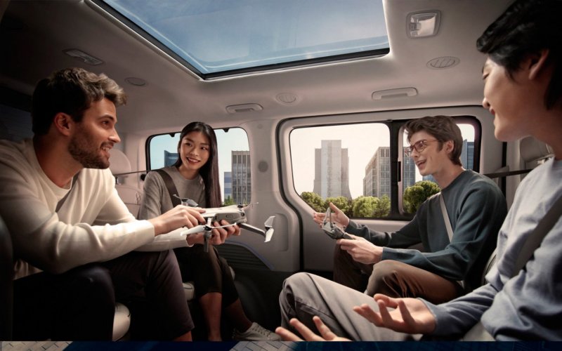 Hyundai Staria 2022 интерьер