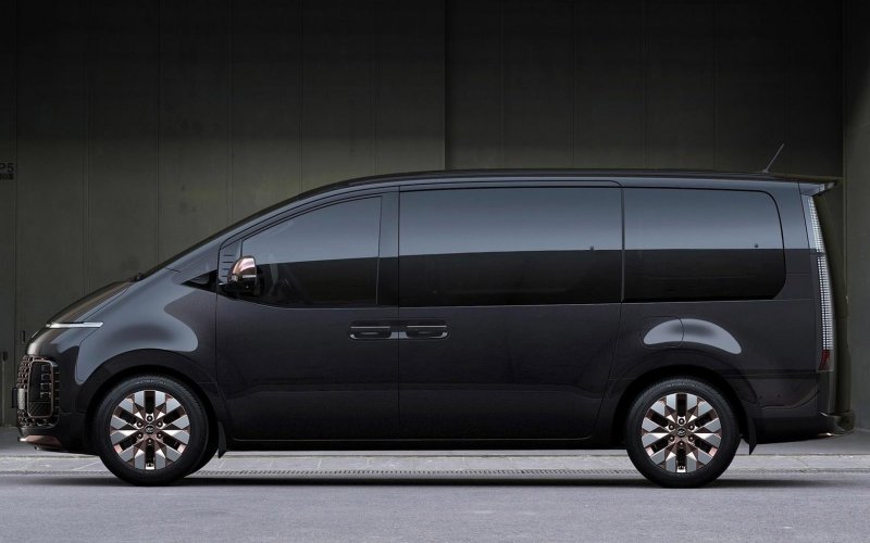 Hyundai Staria 2021