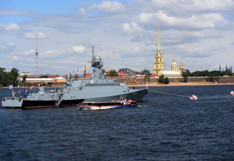 Подводная лодка Санкт-Петербург на Неве