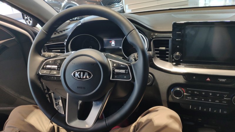 Kia k5 Малон
