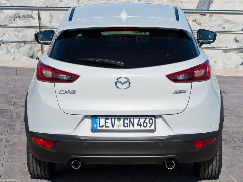 Mazda cx5 белая сзади