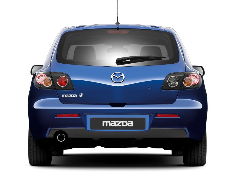 Mazda 3 BK сзади