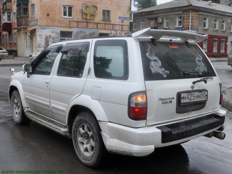 Nissan Terrano Regulus (Ниссан Террано Регулус) 2001 года