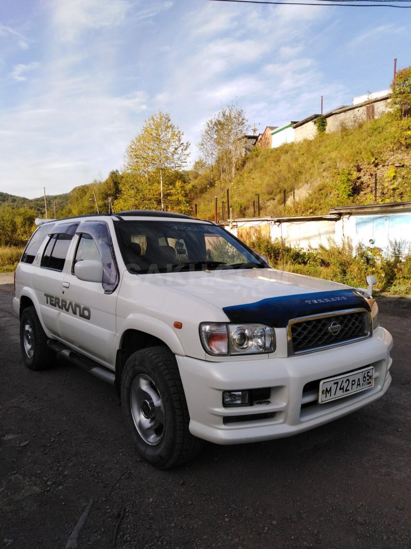 Nissan Terrano 1999