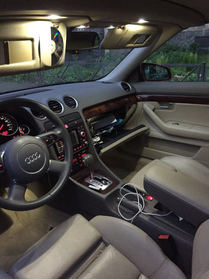 Audi a4 Cabriolet салон