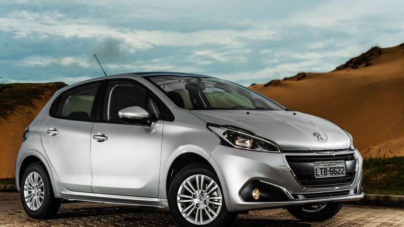 Хэтчбек Peugeot 208