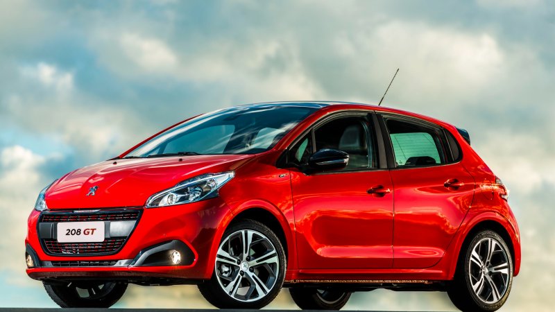 Хэтчбек Peugeot 208
