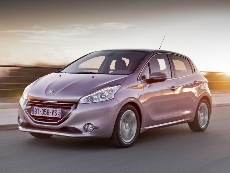 Peugeot 208 i