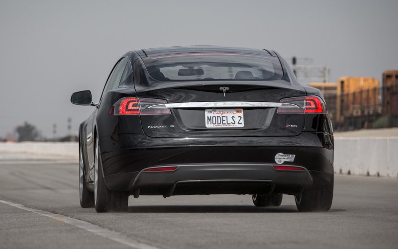 Тесла model s вид сзади