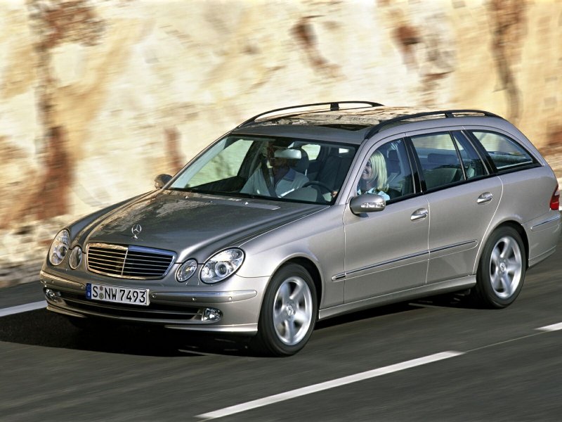 Мерседес е 320 2003