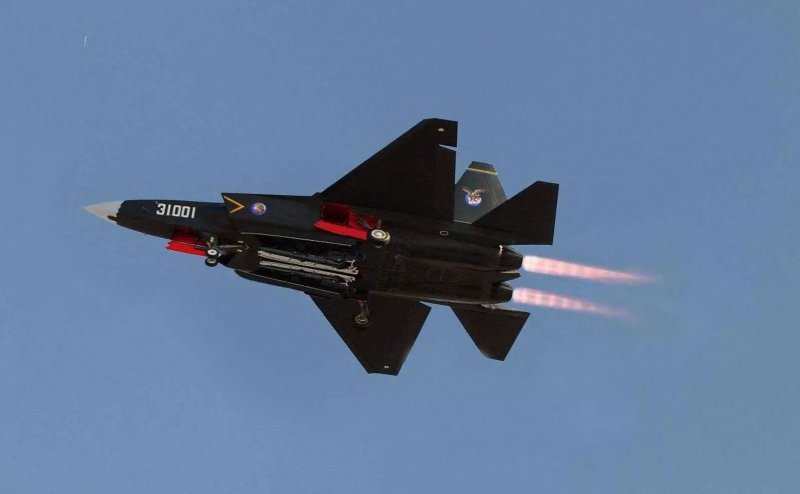 Китайский истребитель пятого поколения j-31