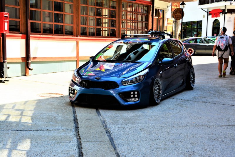 Kia Ceed JD stance